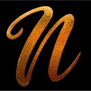 Meet your Posher, Nora